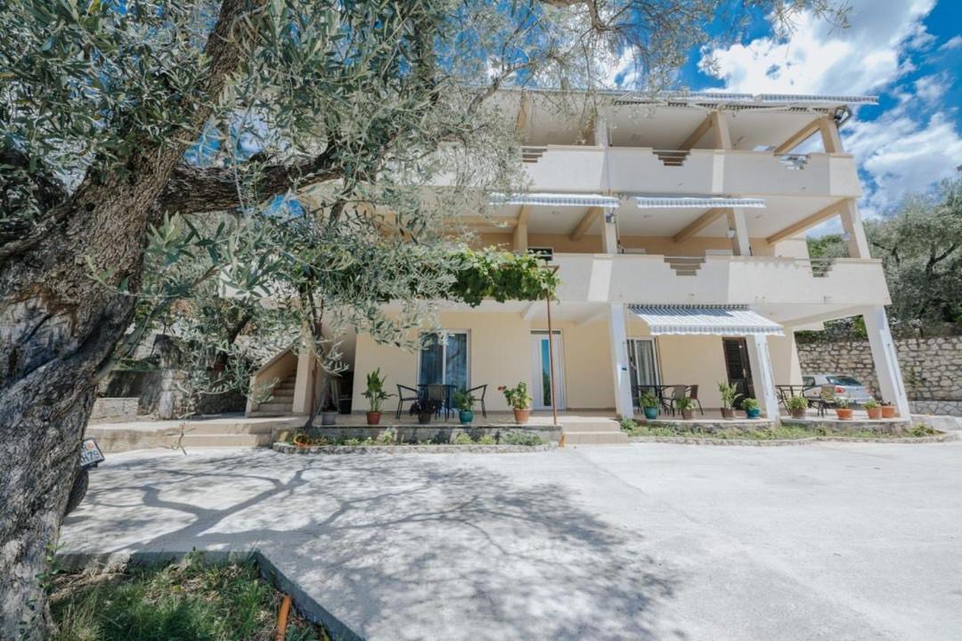 Olive Garden Apartment Бар Экстерьер фото