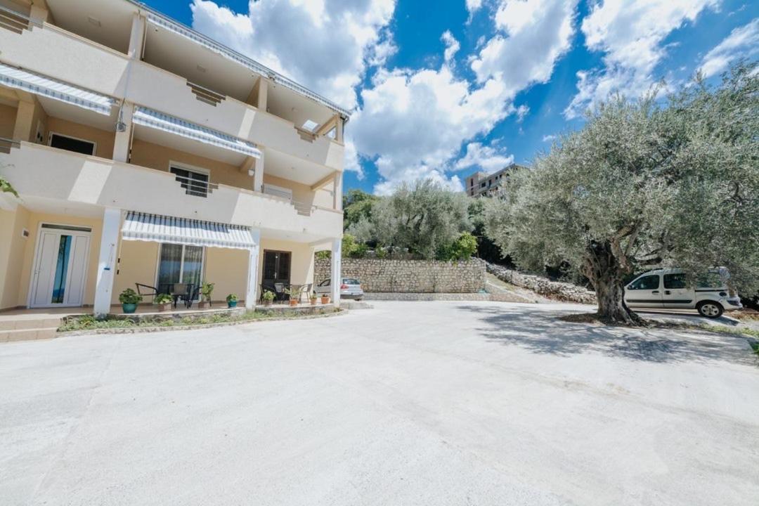 Olive Garden Apartment Бар Экстерьер фото